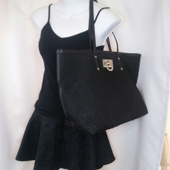 DKNY Black Lined Logo Tote, 17" x 18.5" - Picture 4 of 6